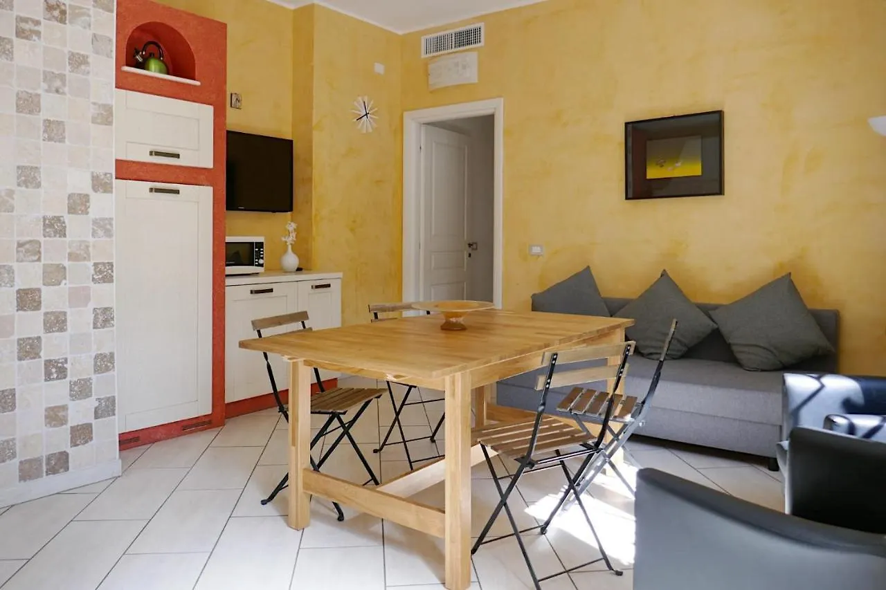 Alassio Trilocale A 50Mt Dal Mare Italy